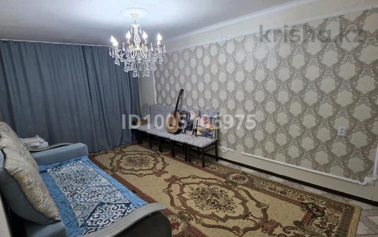 3-комнатная квартира · 62 м² · 1/5 этаж, мкр Юго-Восток, Мкр Юго-Восток, 28й микрорайон 10 — проспект Республики за 20 млн ₸ в Караганде, Казыбек би р-н — фото 2