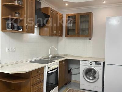 2-бөлмелі пәтер · 42.6 м² · 8/10 қабат, мкр Аксай-5, мкр Аксай, Б. Момышулы 25, бағасы: 30.5 млн ₸ в Алматы, Ауэзовский р-н