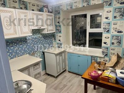 2-бөлмелі пәтер · 44 м² · 4/5 қабат, Майкудук, 12й микрорайон 51, бағасы: 10 млн ₸ в Караганде, Алихана Бокейханова р-н