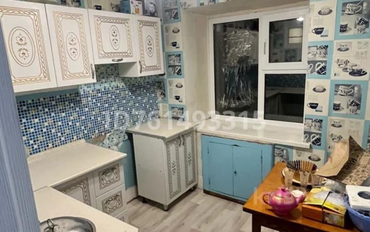 2-бөлмелі пәтер · 44 м² · 4/5 қабат, Майкудук, 12й микрорайон 51, бағасы: 10 млн ₸ в Караганде, Алихана Бокейханова р-н — фото 2