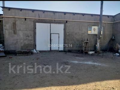 Өнеркәсіптік база · 4 сотық, С/К Хлебопродуктов 3,4,5, бағасы: 250 000 ₸ в Актобе, мкр Гормолзавод