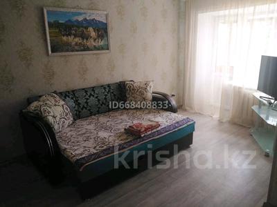 1-комнатная квартира, 34 м², 2/5 этаж посуточно, улица Бухар Жырау 349 за 6 500 〒 в Павлодаре