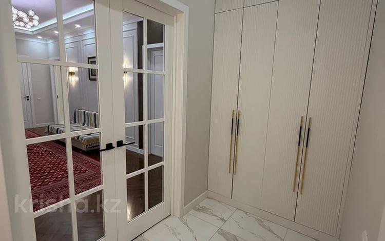3-комнатная квартира · 166.3 м² · 10/10 этаж, 18А мкр 1 за 65 млн ₸ в Актау — фото 2