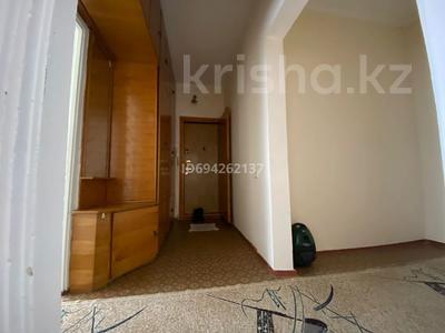 2-комнатная квартира, 60 м² помесячно, мкр Жетысу-2 за 250 000 〒 в Алматы, Ауэзовский р-н