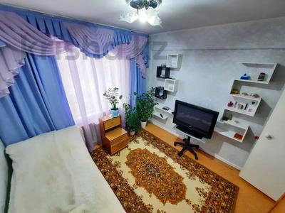 2-комнатная квартира · 52 м² · 5/5 этаж, Утепова 33 за 18.5 млн 〒 в Усть-Каменогорске
