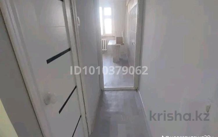 3-комнатная квартира · 54 м² · 5/5 этаж, Казбек би 22 22 — Жайна жакта за 13 млн ₸ в  — фото 8
