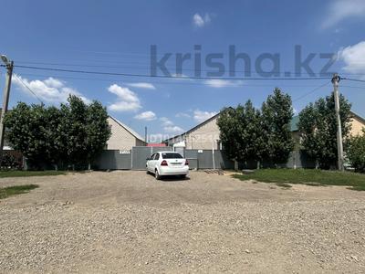 Жеке үй · 4 бөлме · 84.5 м² · 10 жүзд., мкр Жастар 2, Ынтымак 11 — Айсана құр.магазинымен Ақтөбе моншасы ортасында, бағасы: 21.7 млн ₸ в Актобе, жилой массив Жанаконыс