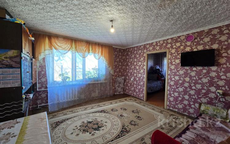 3-комнатная квартира · 54.7 м² · 8/9 этаж, 6 мкр. за 7.8 млн ₸ в Темиртау — фото 2