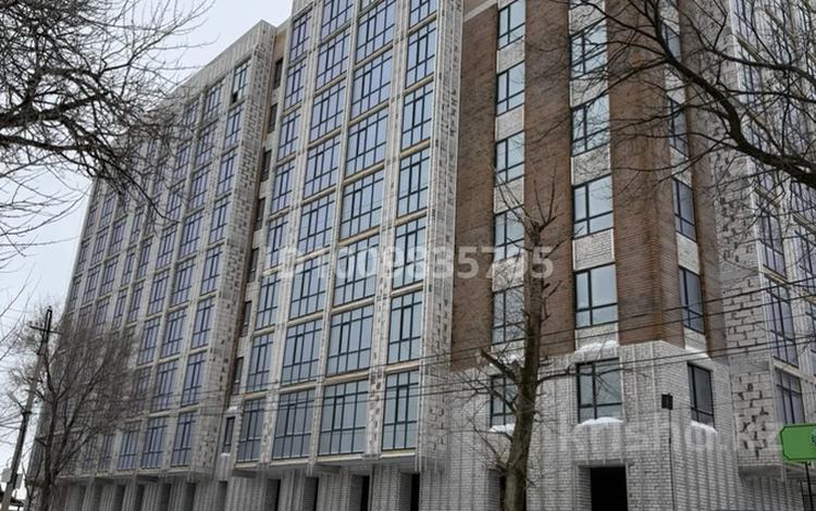 3-комнатная квартира · 102.51 м² · 9/9 этаж, даумова 63 за 42 млн 〒 в Уральске — фото 2