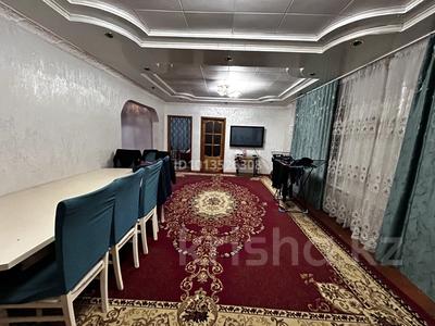 Отдельный дом · 8 комнат · 1000 м² · 13 сот., Толе би 29 — Стадион возле Бердыкуловой школы за 45 млн ₸ в Узынагаш