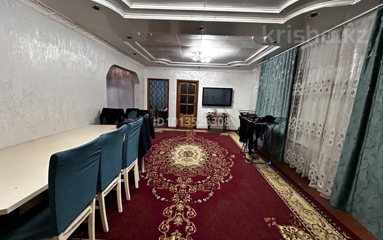 Отдельный дом · 8 комнат · 1000 м² · 13 сот., Толе би 29 — Стадион возле Бердыкуловой школы за 45 млн ₸ в Узынагаш — фото 2
