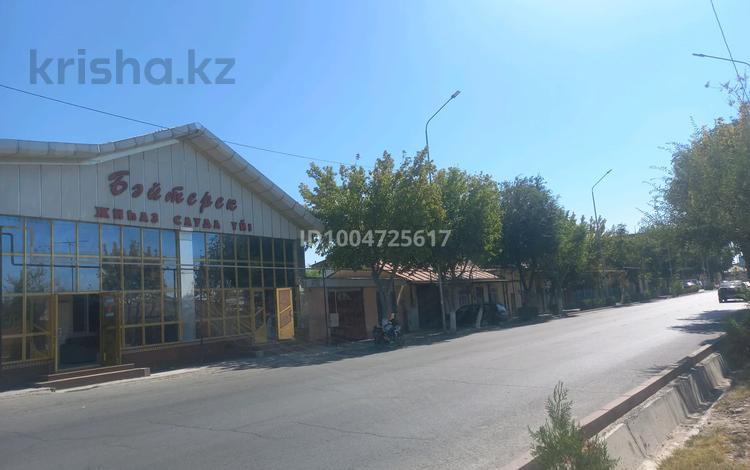 Отдельный дом · 8 комнат · 200 м² · 10 сот., Кожанова 123 — Между Байтерек мебельный магазин и Мерей базар за 800 000 ₸ в Туркестане — фото 2