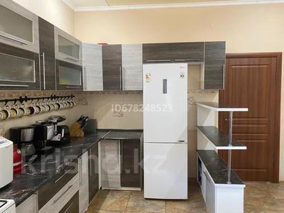 Отдельный дом · 6 комнат · 220 м² · 12 сот., Арай шугла 20 за 45 млн 〒 в 