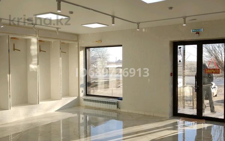 Кеңселер, дүкендер мен бутиктер, сұлулық салондары · 79.3 м², бағасы: 41 млн ₸ в Аксае — фото 2