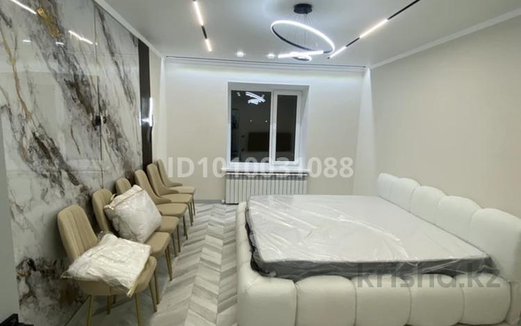 1-комнатная квартира · 52 м² · 3/6 этаж, Жилой комплекс Кеменгер 41Б — Улица Тауелсыздык / Самал за 23.8 млн ₸ в Уральске — фото 2