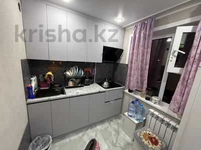 2-комнатная квартира · 44 м² · 4/5 этаж, Майкудук, 15й микрорайон 1 за 12.5 млн ₸ в Караганде, Алихана Бокейханова р-н