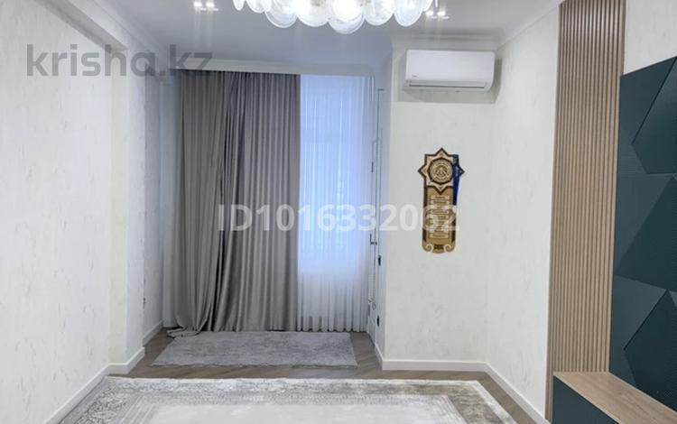 2-бөлмелі пәтер · 82 м² · 7/10 қабат, 19-ш/а. 34/2, бағасы: 40 млн ₸ в Актау, 19-й мкр — фото 2