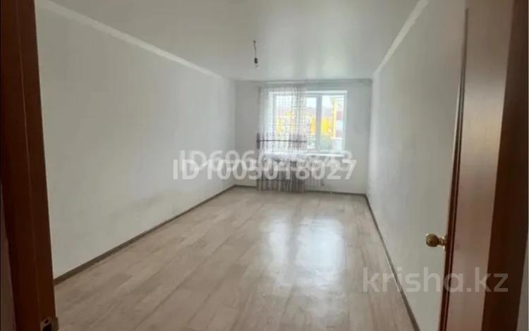 2-бөлмелі пәтер · 70 м² · 2/3 қабат, Нур Актобе 64 к, бағасы: 20 млн 〒 — фото 2