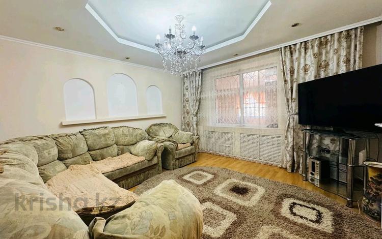 Отдельный дом · 4 комнаты · 120 м² · 8 сот., Ауэзова 10 за 26.5 млн ₸ в Шахтинске — фото 9