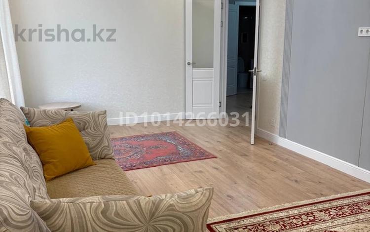2-комнатная квартира · 70 м² · 7/9 этаж, Шамши Калдаяков 14 — Музей за 400 000 ₸ в Астане, Сарайшык р-н — фото 2