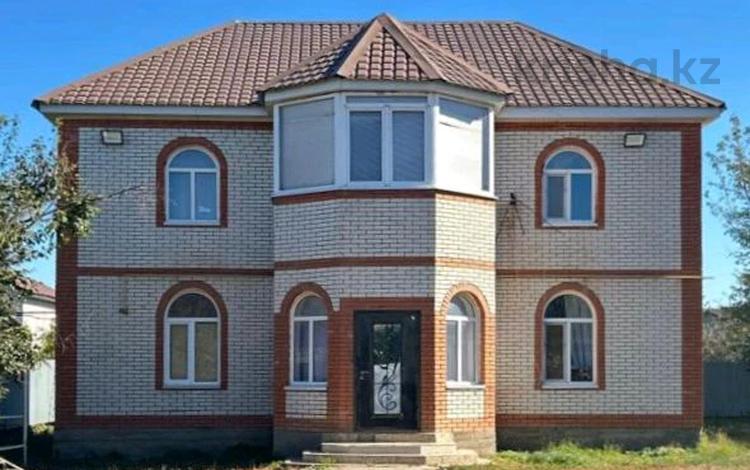 Отдельный дом · 6 комнат · 193 м² · 9.5 сот., Садовая 226 за 53 млн 〒 в Уральске — фото 2