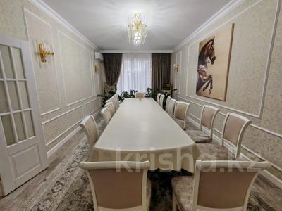 Жеке үй · 5 бөлме · 161 м² · 7 сот., мкр Городской Аэропорт, ул. Жумаша Аубакирова 38/1, бағасы: 120 млн 〒 в Караганде, Казыбек би р-н