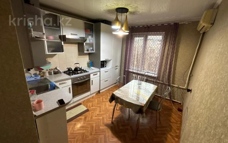 4-комнатная квартира · 86 м² · 4/5 этаж, Жандосова 37 за 56 млн ₸ в Алматы, Бостандыкский р-н — фото 8