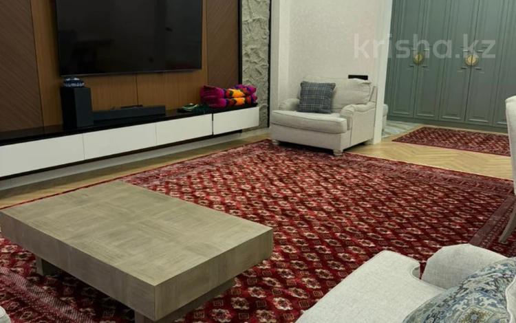 4-комнатная квартира · 175 м² · 1/3 этаж, мкр Каргалы, Сейдимбека за 240 млн ₸ в Алматы, Наурызбайский р-н — фото 2