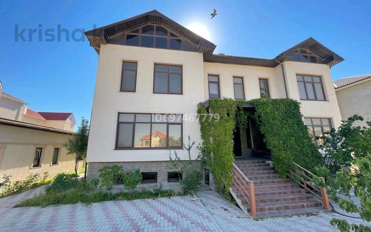 Отдельный дом · 11 комнат · 550 м² · 10 сот., 30-й мкр 50 — Школа НИШ за 260 млн 〒 в Актау — фото 2