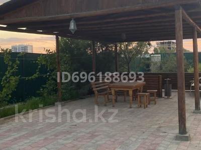 Отдельный дом · 7 комнат · 404 м², мкр Центральный, Мамекулы 123 — Майлина за 1.4 млн 〒 в Атырау