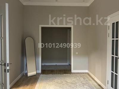 Отдельный дом · 4 комнаты · 168 м² · 8 сот., мкр Аксай, 13 проезд 5 за 50 млн ₸ в Атырау