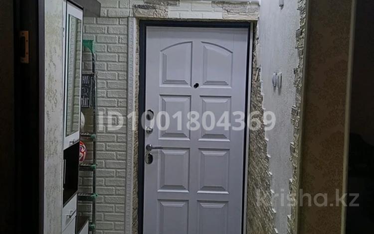 3-комнатная квартира · 67 м² · 1/5 этаж, 4 мкр 15 за 27 млн 〒 в Есик — фото 2