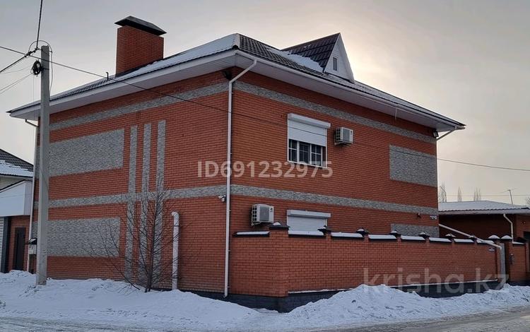 Отдельный дом · 6 комнат · 336 м² · 3 сот., Братьев Мусиных 8 — Угол Достоевского 91 за 95 млн 〒 в Семее — фото 2