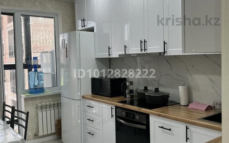 2-комнатная квартира · 60 м² · 5/10 этаж, мкр Юго-Восток 10/14 за 300 000 ₸ в Караганде, Казыбек би р-н — фото 2