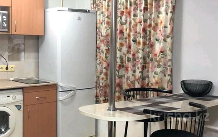 1-комнатная квартира · 32 м² · 2/5 этаж, Ауэзова 16 за 220 000 〒 в Усть-Каменогорске — фото 2