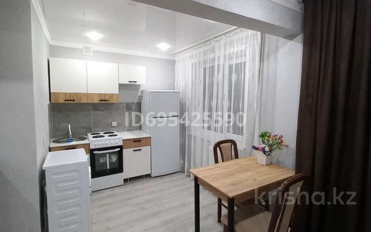 1-комнатная квартира · 35 м² · 2/5 этаж, Жидебай батыра 24 — На против сауна назар магазин ардан за 15 000 ₸ в Балхаше — фото 2