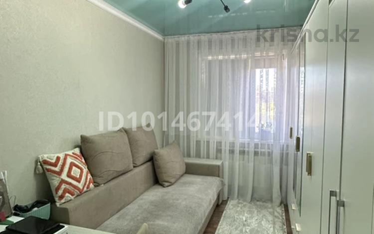2-комнатная квартира · 44.1 м² · 4/5 этаж, Майкудук, Мкр Восток-1 — Ориентиры: остановка общественного транспорта — 5 минут пешком, ТД «Анвар», ТД «Умай», поликлиника INLIFE, фитнес-центр Aerofit Vostok. Рядом школы №36 и школа-интернат №17, ясли-сад «Бала Шокан». В шаговой доступности магазины и вся необходимая инфраструктура. за 18.5 млн ₸ в Караганде, Алихана Бокейханова р-н — фото 2