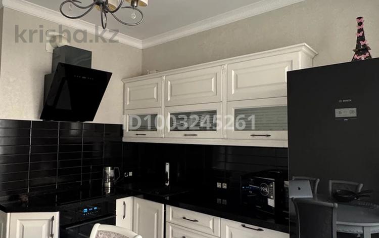 2-бөлмелі пәтер · 90 м² · 8/18 қабат, Навои — Торайгырова, бағасы: 450 000 ₸ в Алматы, Бостандыкский р-н — фото 2