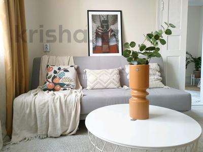 2-комнатная квартира · 40 м² · 1/3 этаж, проспект Достык 93в — Угол ул. Снегина за 26 000 ₸ в Алматы, Медеуский р-н