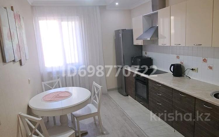 2-комнатная квартира · 85 м² · 6/9 этаж, Керей и Жанибек хандар 12/1 за 16 000 ₸ в Астане, Есильский р-н — фото 2