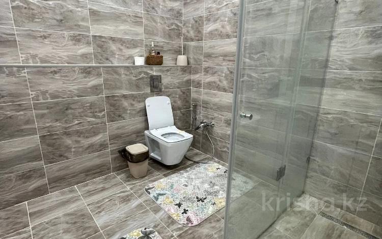 2-комнатная квартира · 118.1 м² · 1/5 этаж, мкр. Алтын орда, молдагулова за 34 млн ₸ в Актобе — фото 2