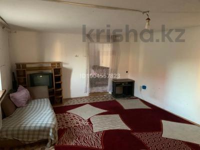 Отдельный дом · 2 комнаты · 50 м² · 12 сот., 12 микрорайон 69 за 9 млн 〒 в Аксае