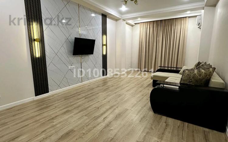 2-комнатная квартира · 95 м² · 10/10 этаж, 17-й мкр 24 — Школа Таным за 250 000 ₸ в Актау — фото 2