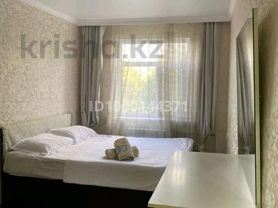 2-комнатная квартира · 56 м² · 3/5 этаж, 11-й микрорайон, Уалиханова 225 — 11 микрорайон за кафе Прага 9 за 15 000 ₸ в Шымкенте, Енбекшинский р-н