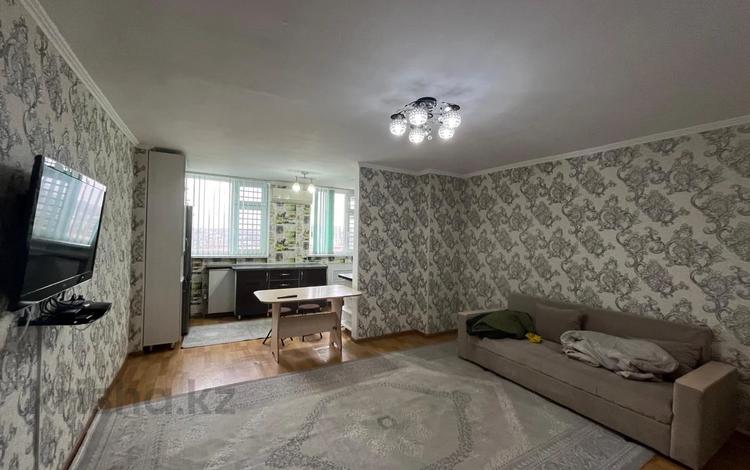 3-бөлмелі пәтер · 70 м² · 3/9 қабат, Нұрсәт ш/а 46, бағасы: 180 000 ₸ в Шымкенте, Каратауский р-н — фото 3