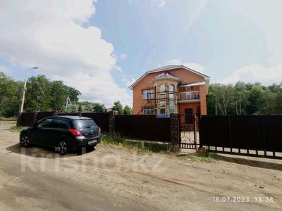 Отдельный дом • 4 комнаты • 257 м² • 15 сот., 2-я Фабричная 3 за 46 млн 〒 в Щучинске