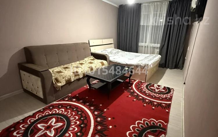 2-бөлмелі пәтер · 50 м² · 1/5 қабат, Айбергенова 1б, бағасы: 10 000 ₸ в Шымкенте, Аль-Фарабийский р-н — фото 2