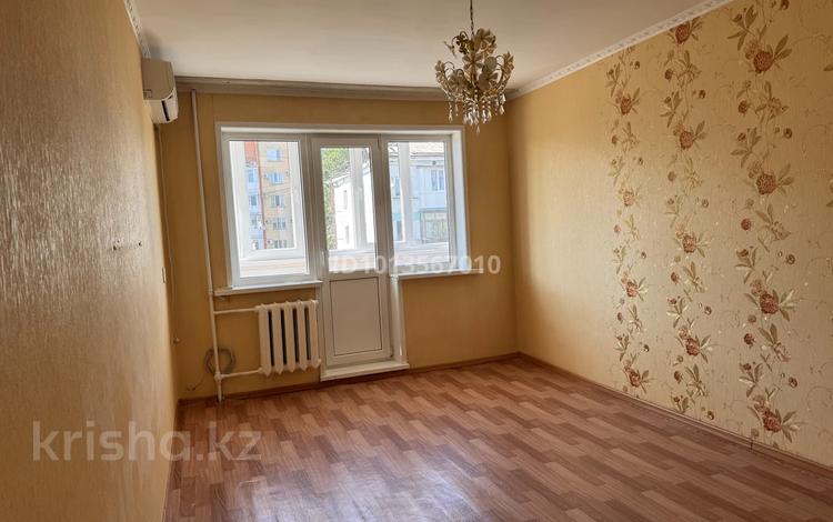 2-комнатная квартира · 42.7 м² · 4/5 этаж, Ауэзова — Ауэзова-Интернациональная за 17 млн ₸ в Петропавловске — фото 2