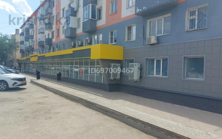 1-комнатная квартира, 30 м², 2/5 этаж, Старый город, Шернияза 53 — Парк Пушкина за 8.8 млн 〒 в Актобе, Старый город — фото 12