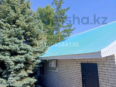 Жеке үй · 3 бөлме · 100 м², Газизы Жубановой 45, бағасы: 350 000 ₸ в Хромтау